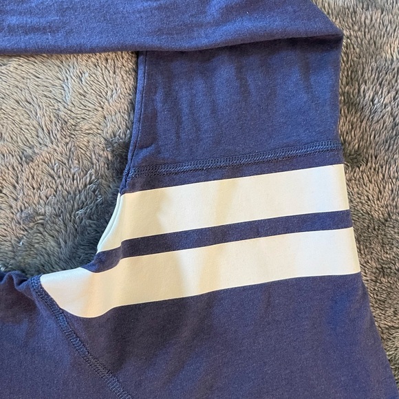 UNDER ARMOUR LONG SLEEVE MEDIUM SIZE TSHIRT - Picture 6 of 6